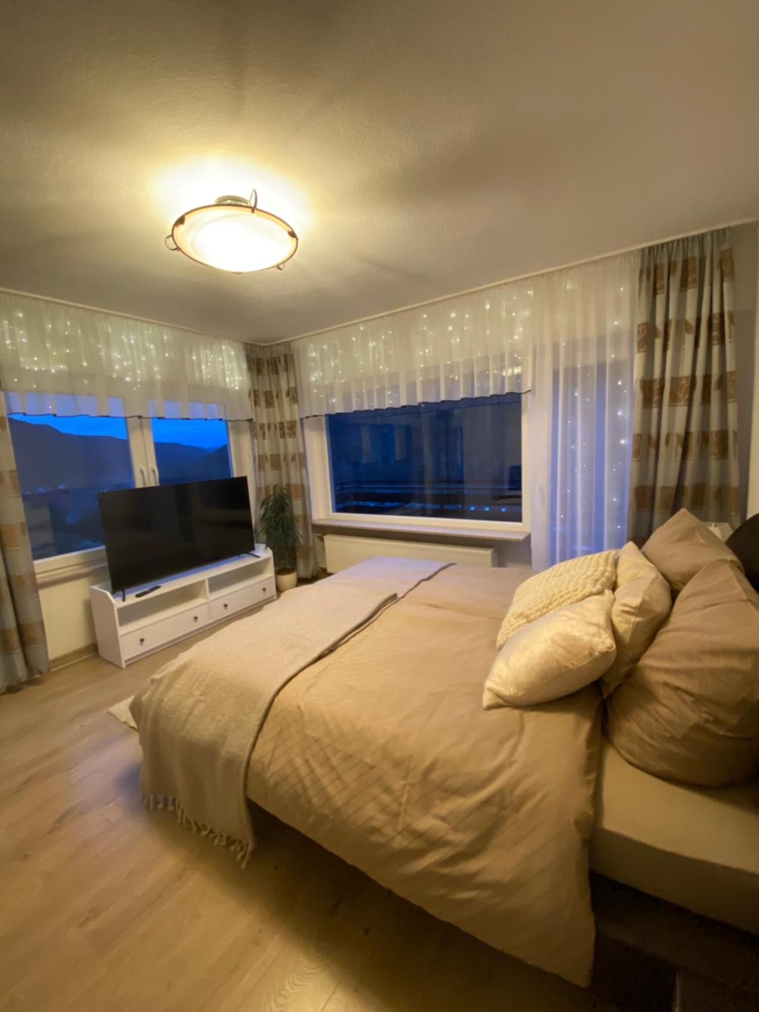 Pension Mit Moselblick Klotten Exterior foto