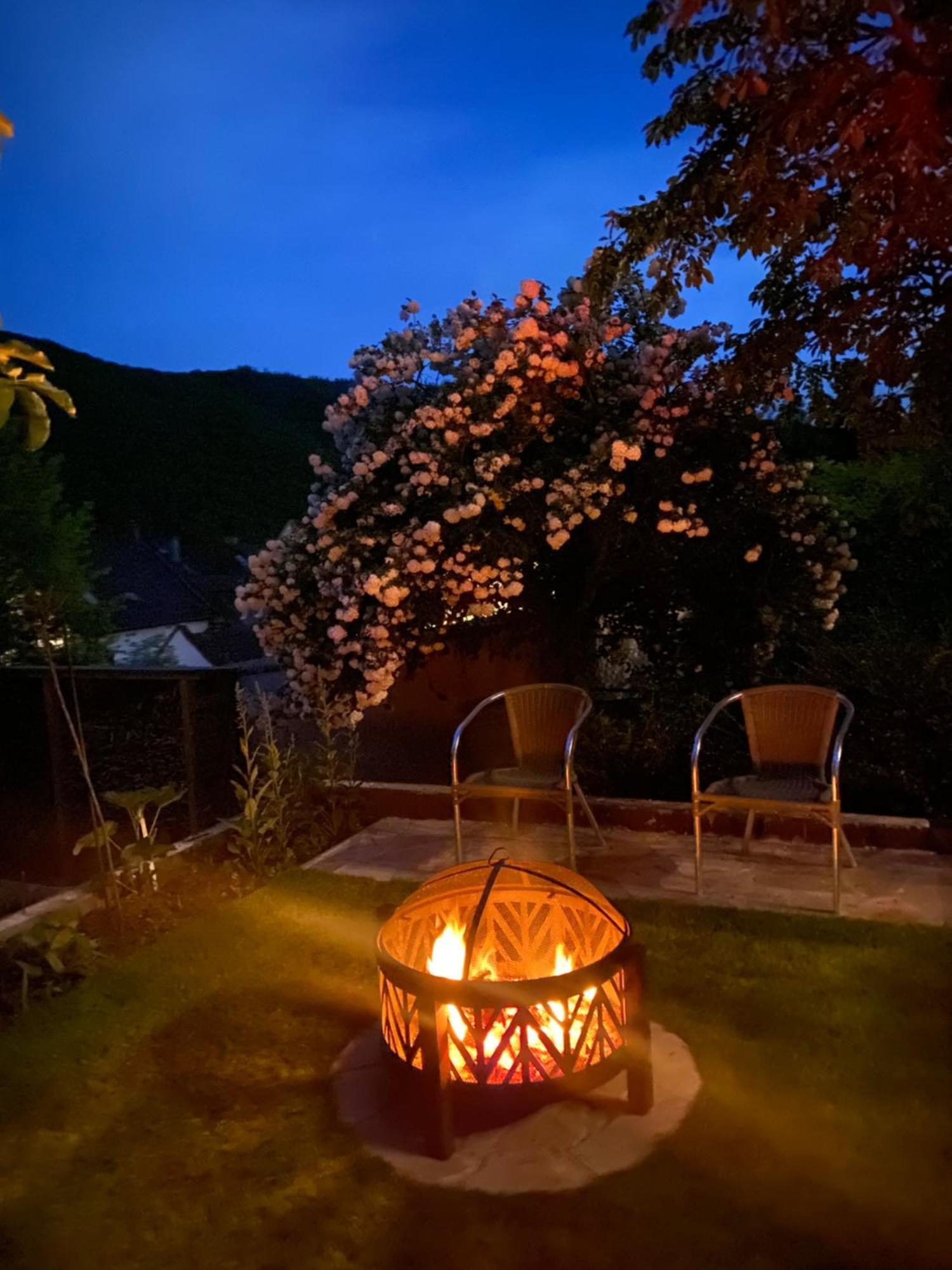 Pension Mit Moselblick Klotten Exterior foto